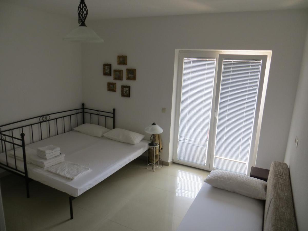 بريلا Apartments Lucija المظهر الخارجي الصورة