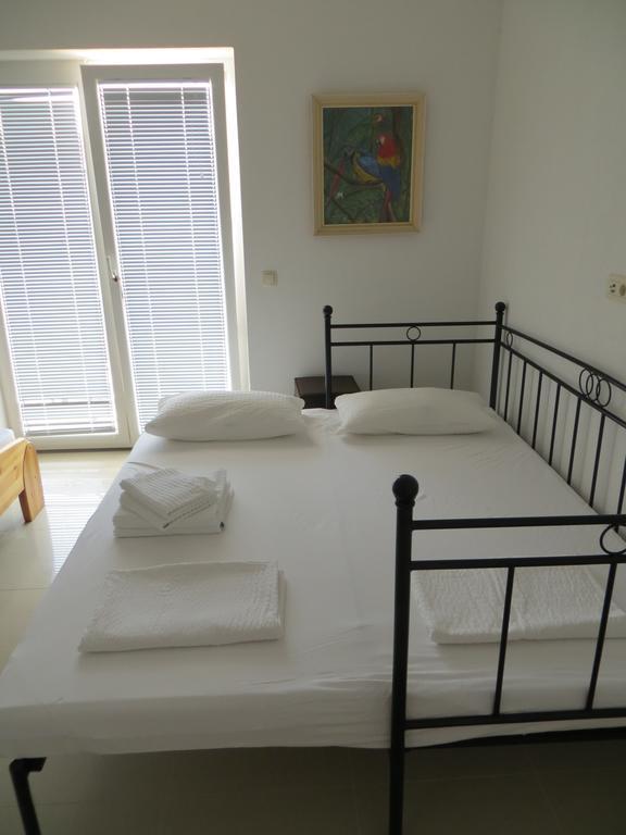 بريلا Apartments Lucija الغرفة الصورة